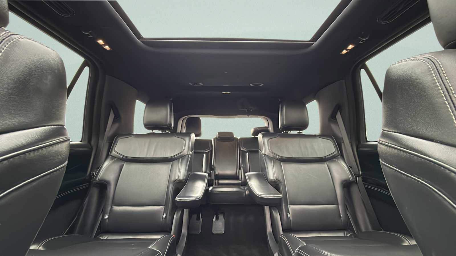 Used 2025 Ford Expedition Platinum w/ Stealth Performance Package image 30