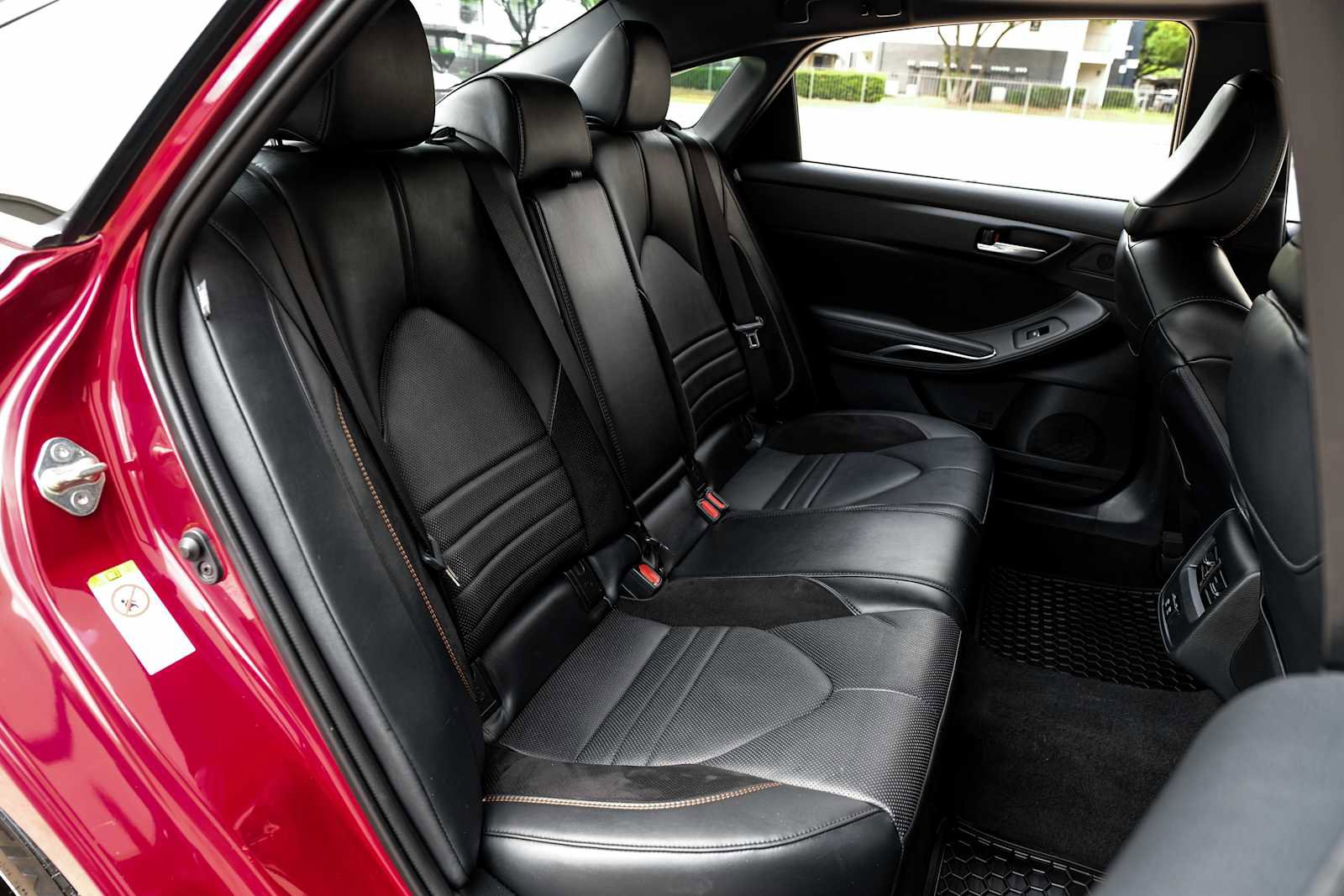 Used 2019 Toyota Avalon XSE image 36