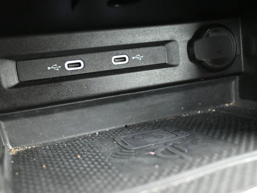 Used 2024 Volkswagen Tiguan SE R-Line image 33