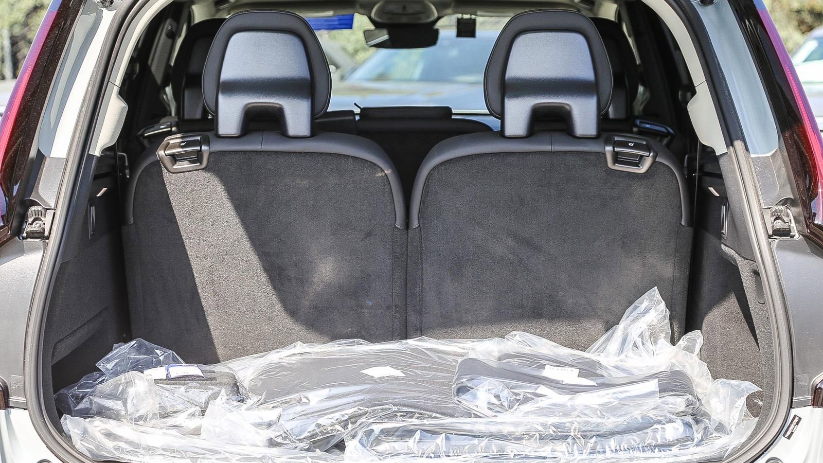 Used 2025 Volvo XC90 B6 Plus w/ Protection Package Premier AWD/4WD image 14