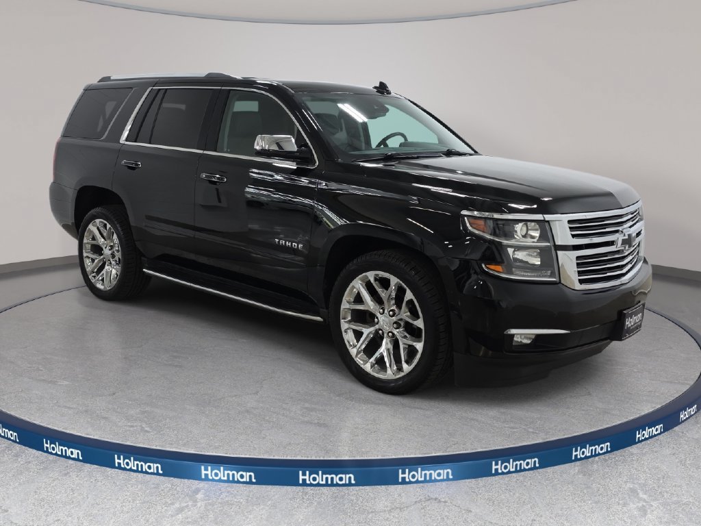 Used 2020 Chevrolet Tahoe Premier w/ Premier 6.2L Value Package AWD/4WD image 4