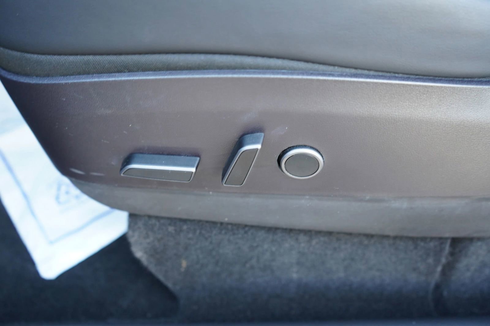 Used 2022 Tesla Model Y Performance image 14