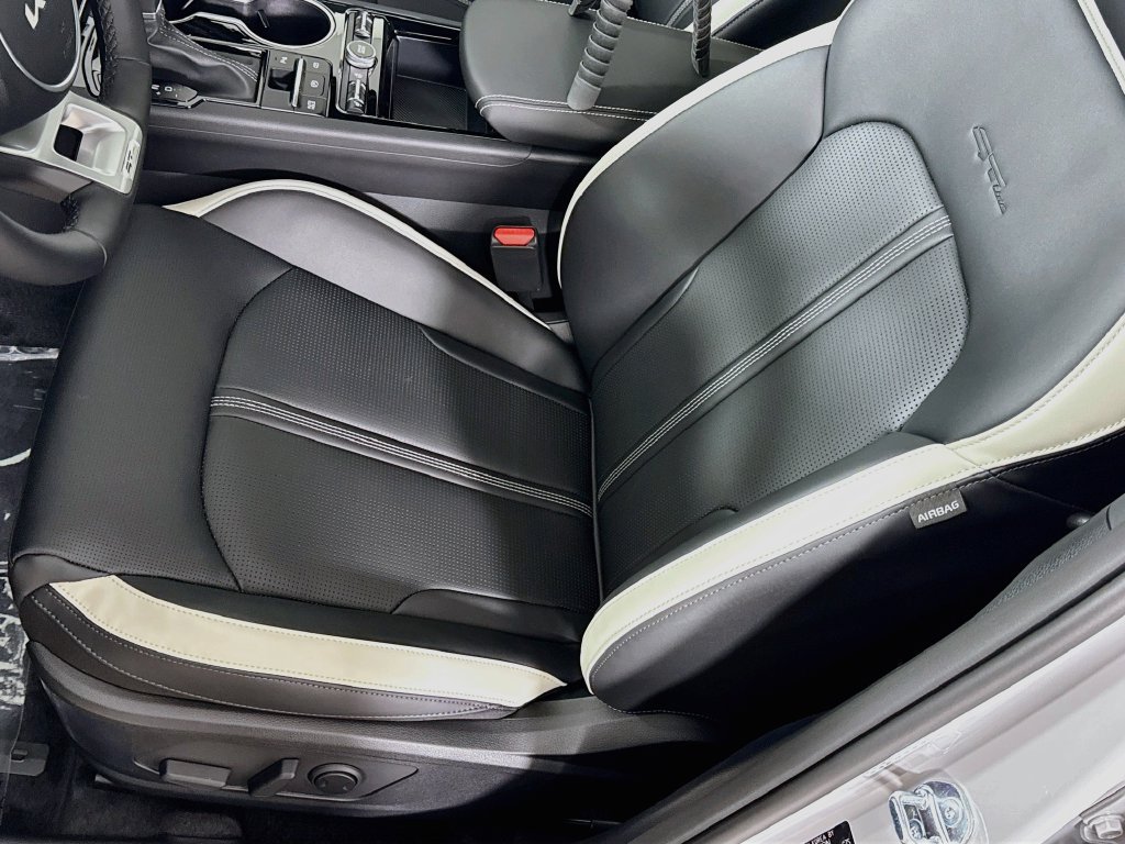 New 2027 Kia K5 GT-Line AWD/4WD image 21