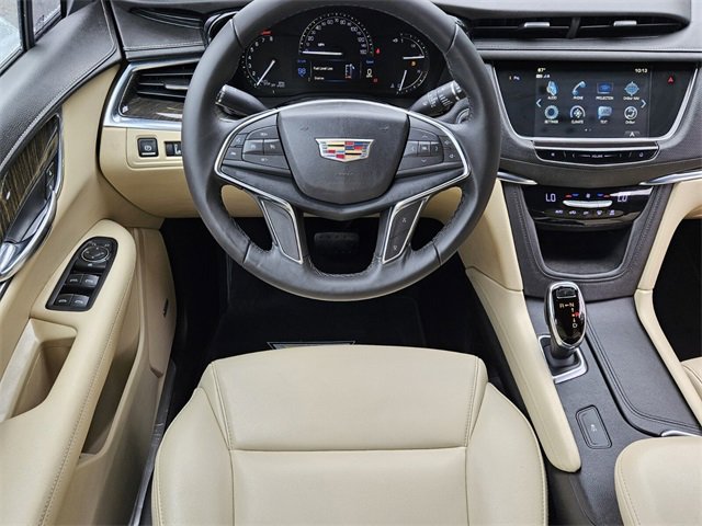 Used 2018 Cadillac XT5 FWD image 14