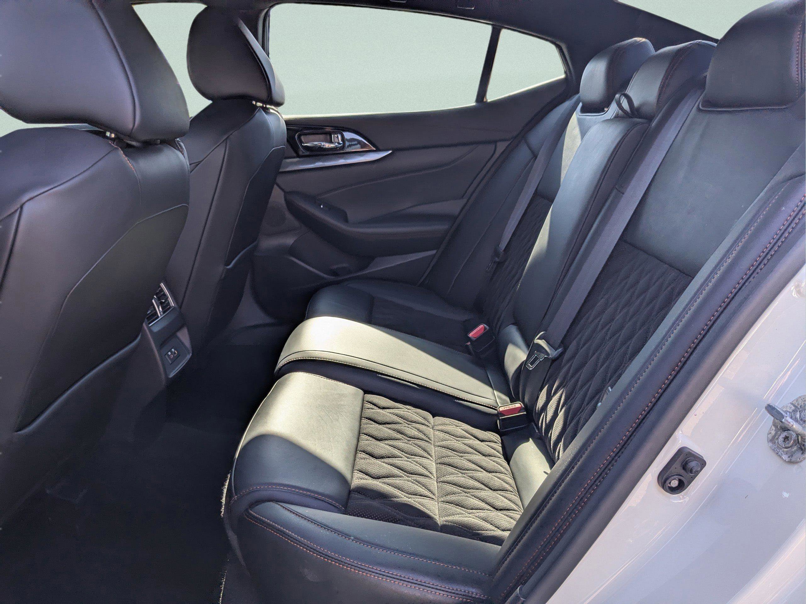 Used 2023 Nissan Maxima SR w/ Sport Mat Group image 13