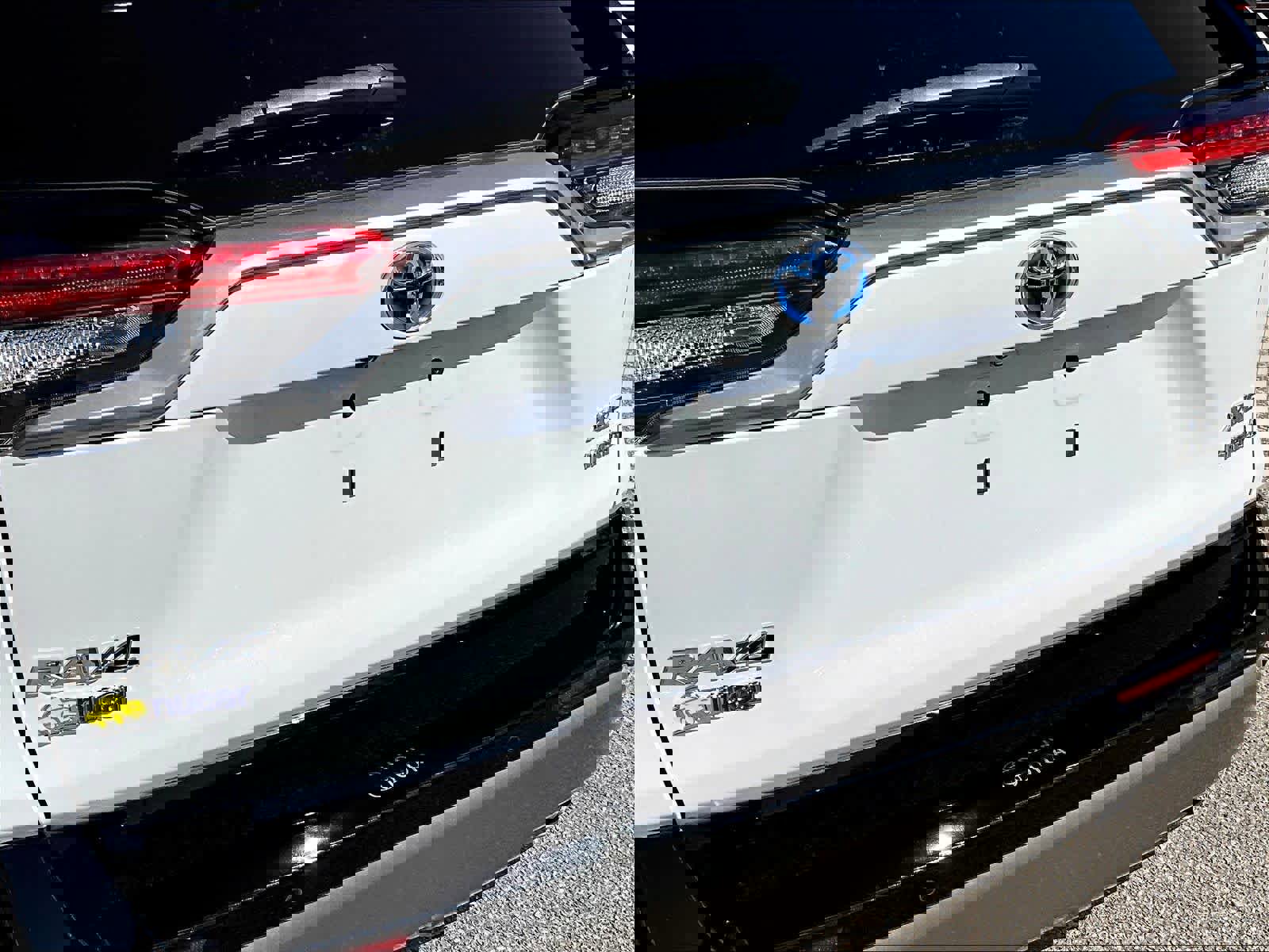 Used 2023 Toyota RAV4 XSE AWD/4WD image 28