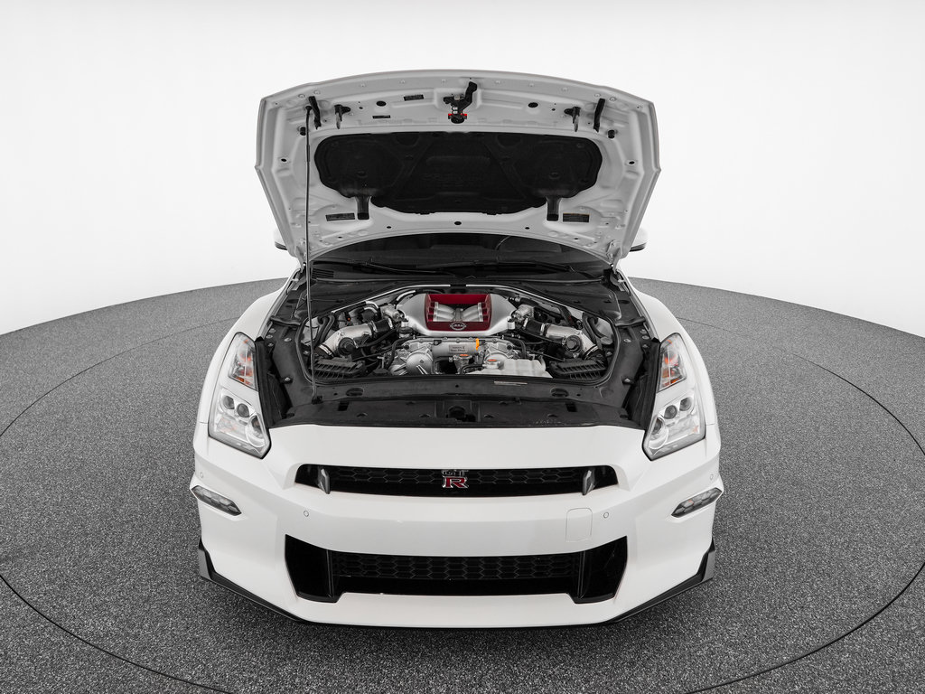 Used 2024 Nissan GT-R Premium w/ Premium Interior Package AWD/4WD image 36