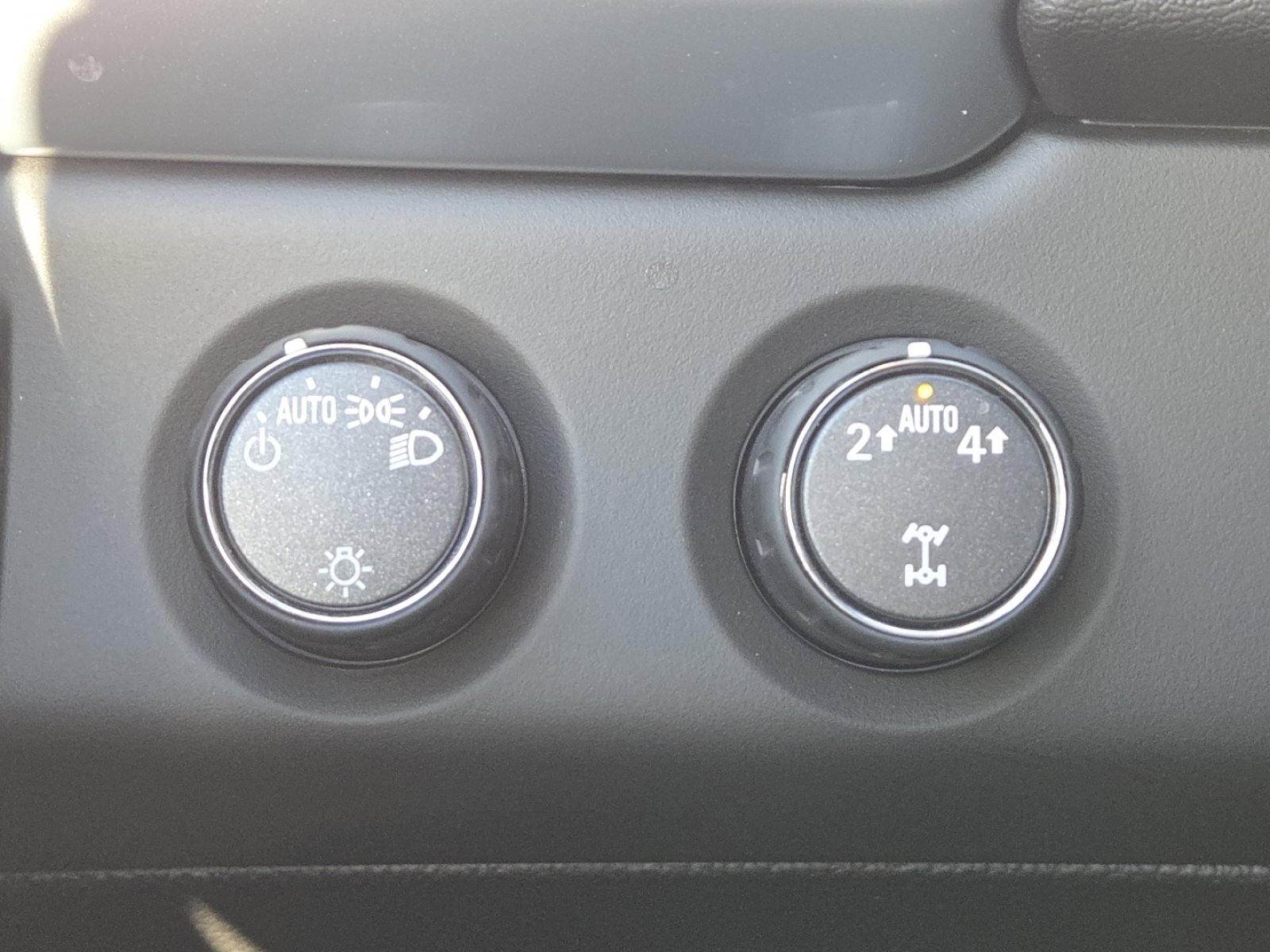 Used 2018 Chevrolet Tahoe LT image 8