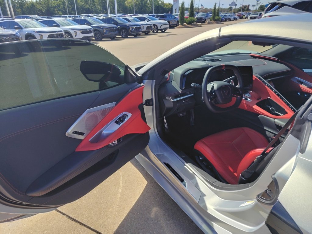Used 2023 Chevrolet Corvette Stingray Preferred Cpe w/ Z51 Performance Package RWD image 20
