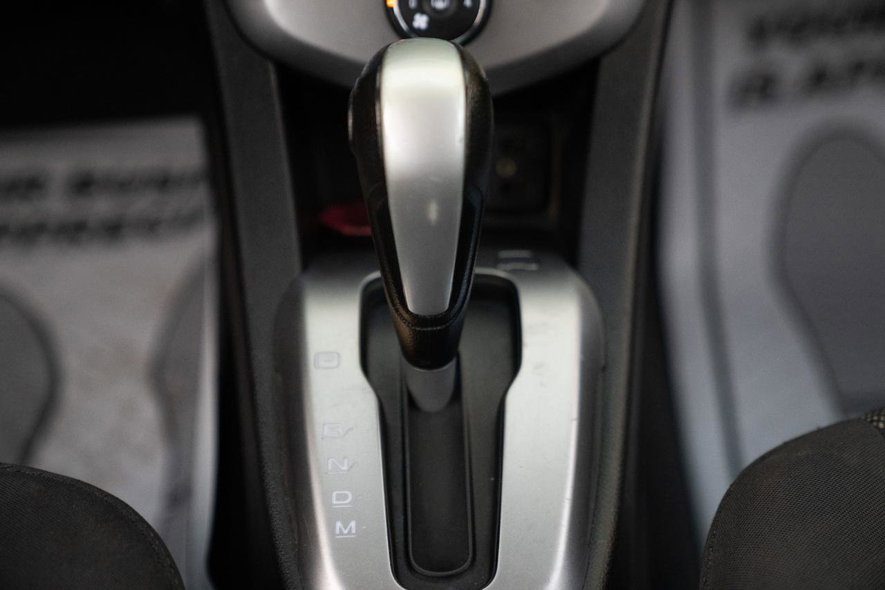 Used 2018 Chevrolet Sonic LT FWD image 29