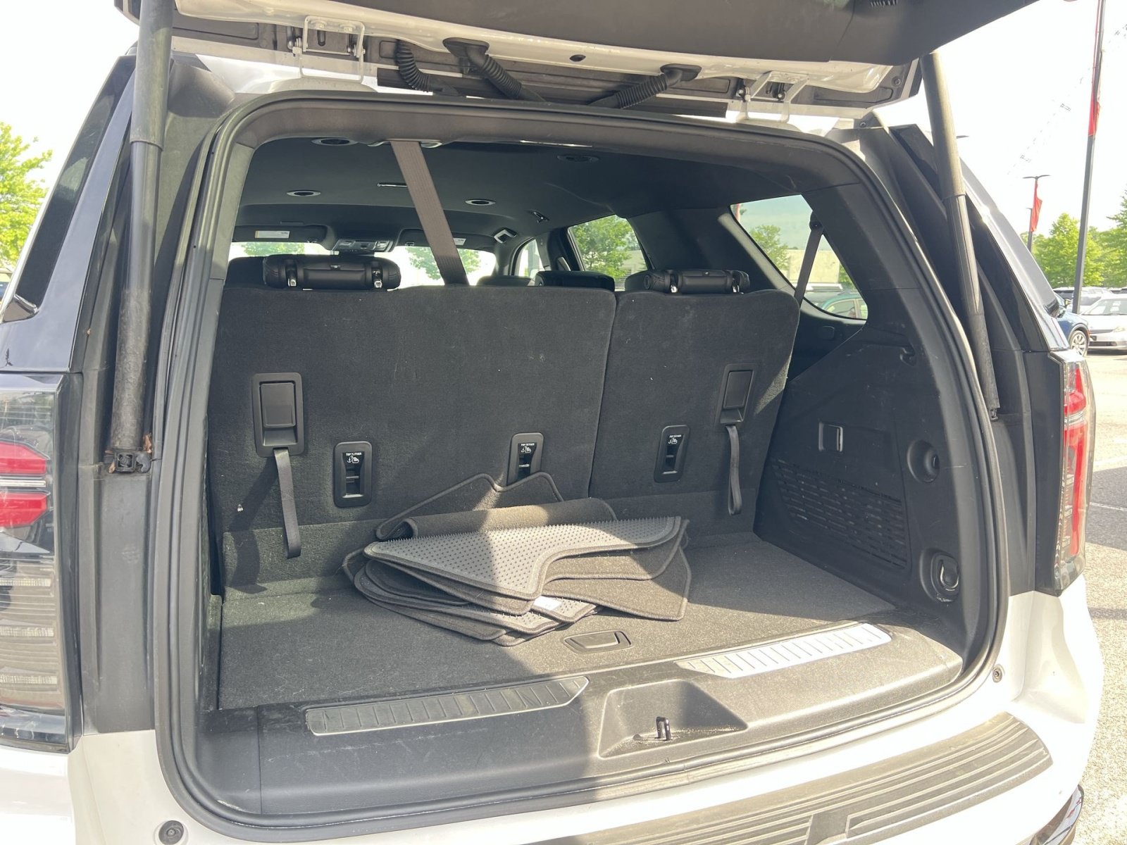 Used 2025 Chevrolet Tahoe Z71 AWD/4WD image 27
