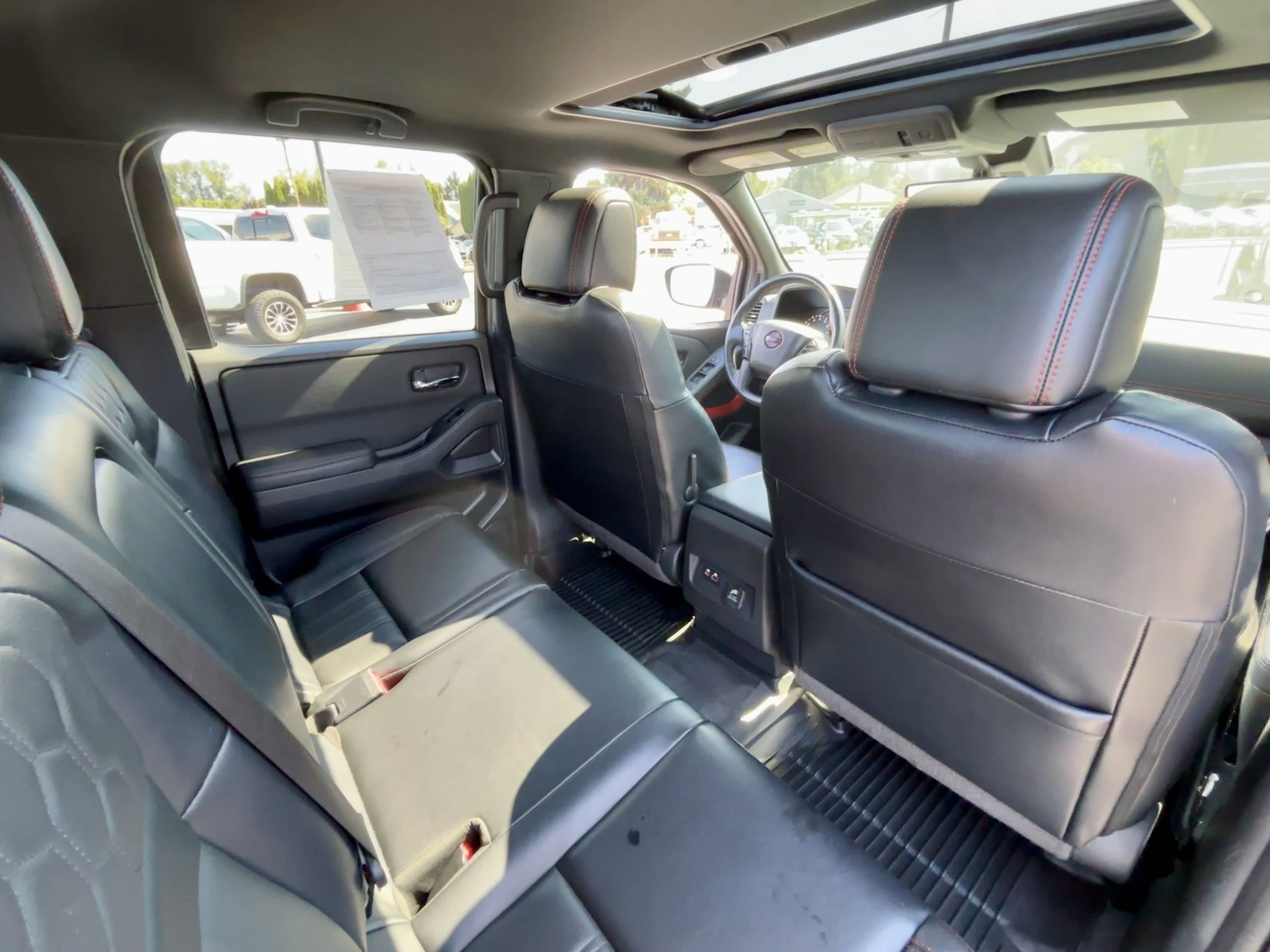 Used 2023 Nissan Frontier PRO-4X w/ Pro-4X Premium Package image 14