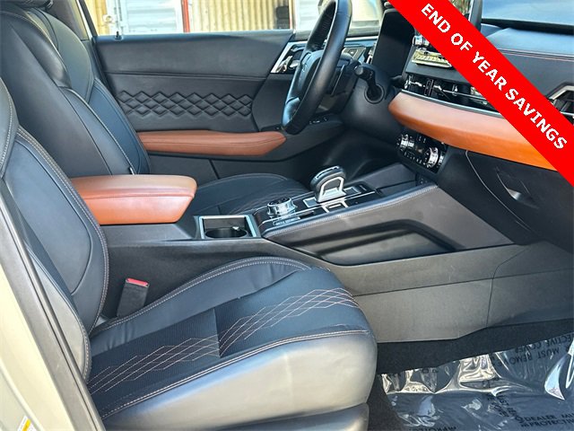 Used 2022 Mitsubishi Outlander SEL image 13