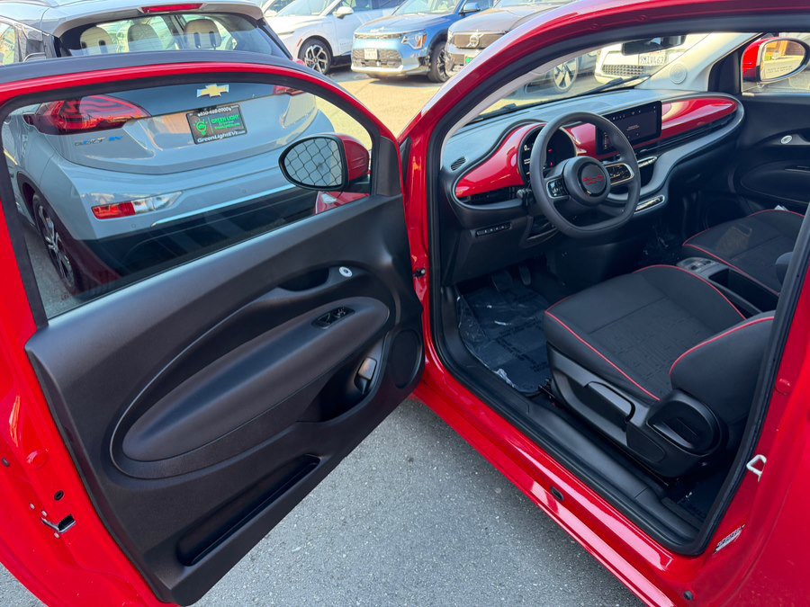 Used 2024 FIAT 500 e (RED) image 9