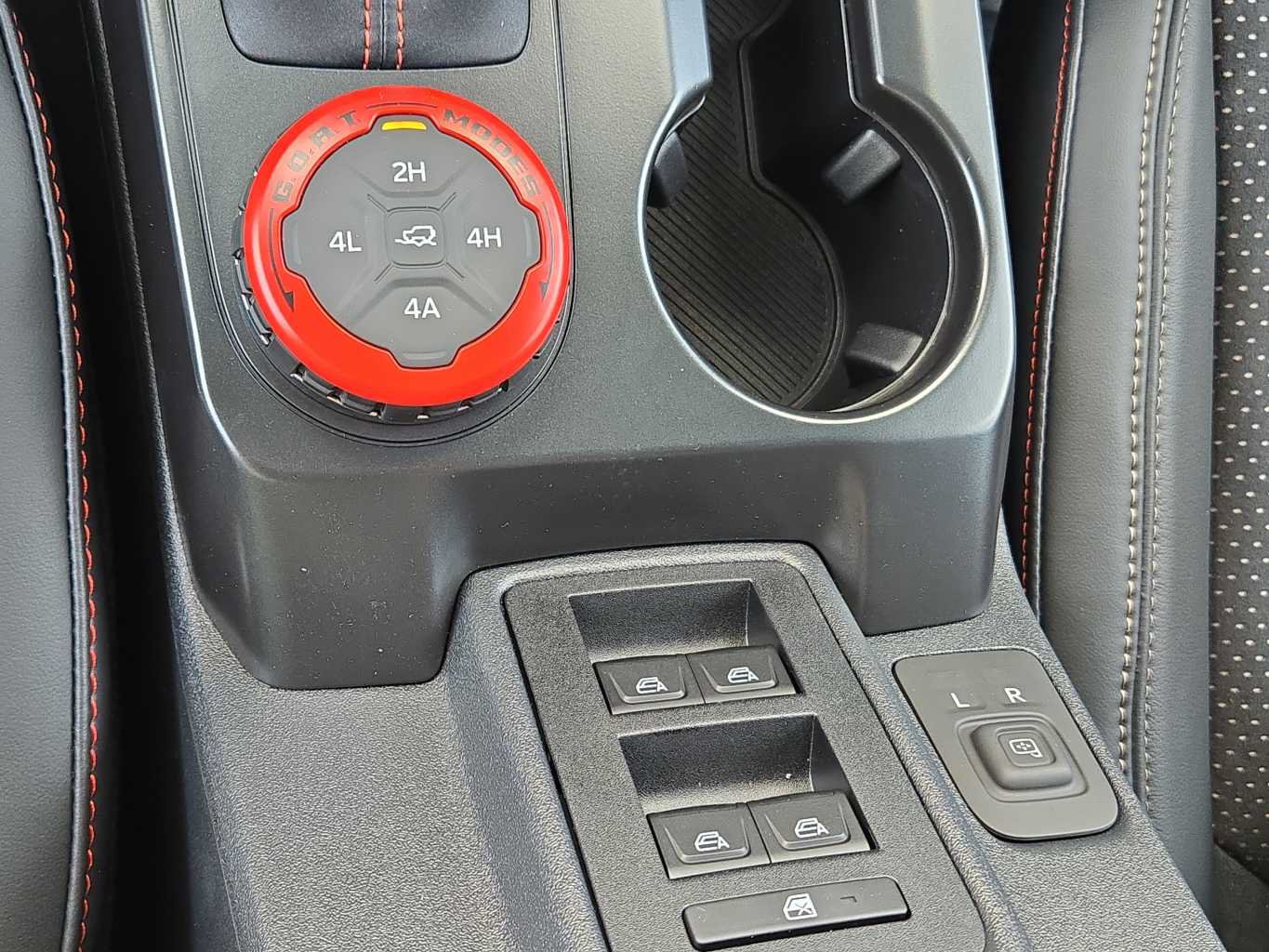 New 2026 Ford Bronco Raptor w/ Interior Carbon Fiber Pack AWD/4WD image 25