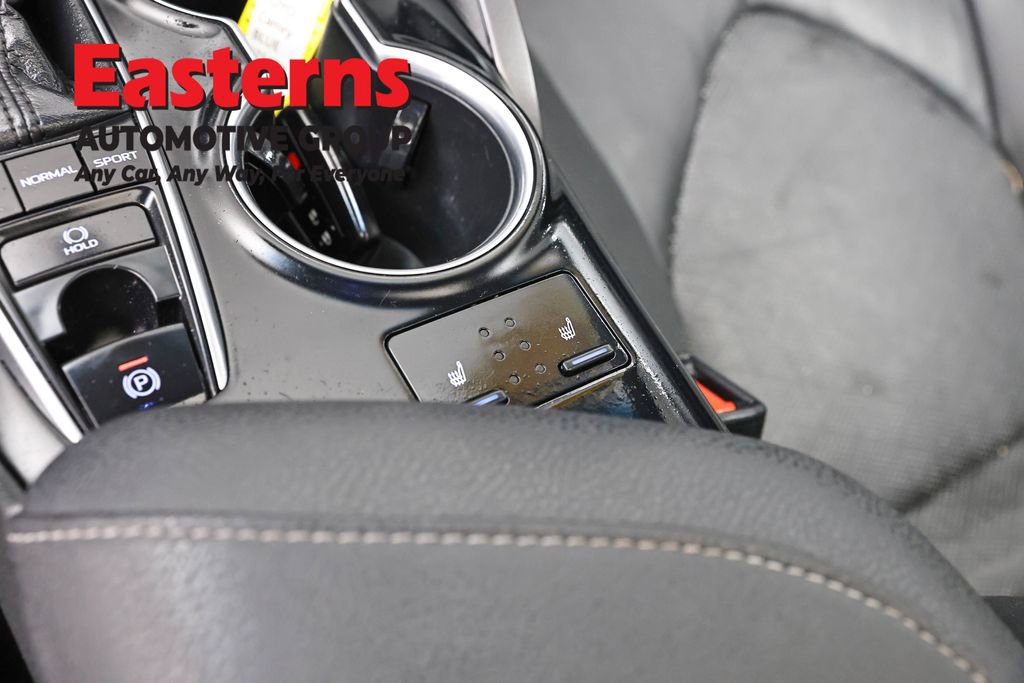 Used 2018 Toyota Camry XSE FWD image 21