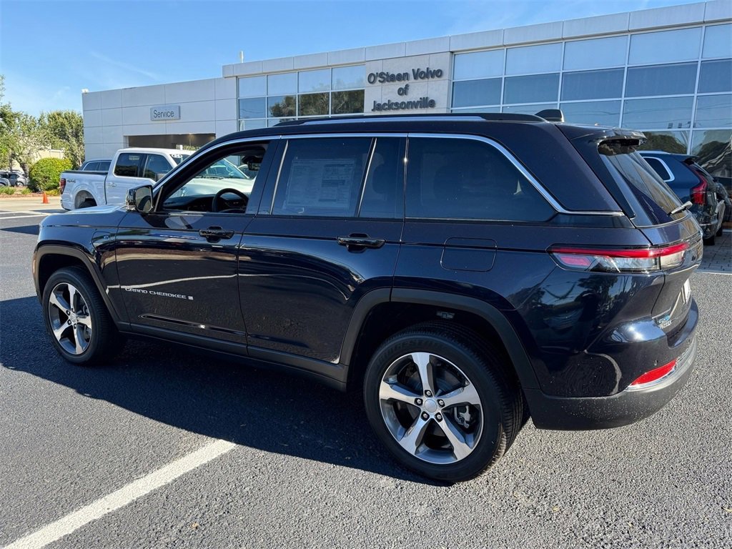 Used 2024 Jeep Grand Cherokee Limited 4xe w/ Luxury Tech Group II image 4