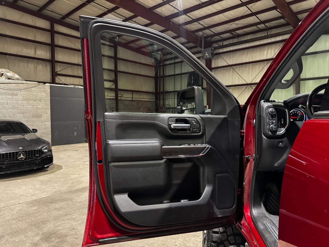 Used 2021 Chevrolet Silverado 2500 LTZ image 11