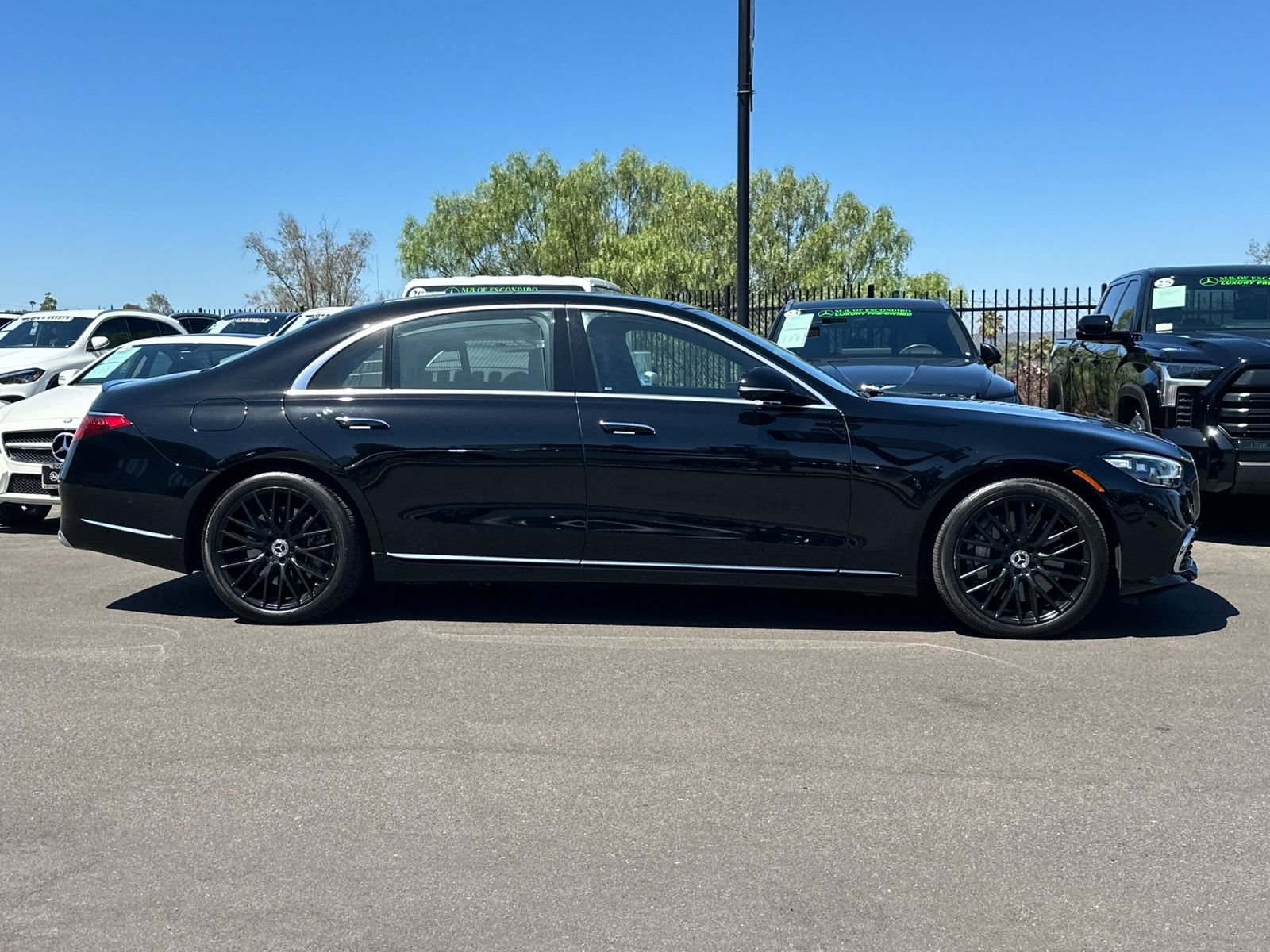 Used 2024 Mercedes-Benz S 580 4MATIC Sedan image 2