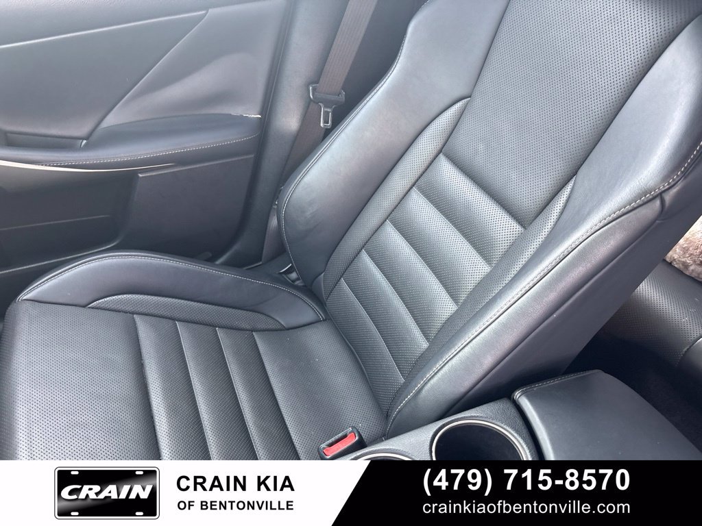 Used 2016 Lexus IS 200t RWD image 17