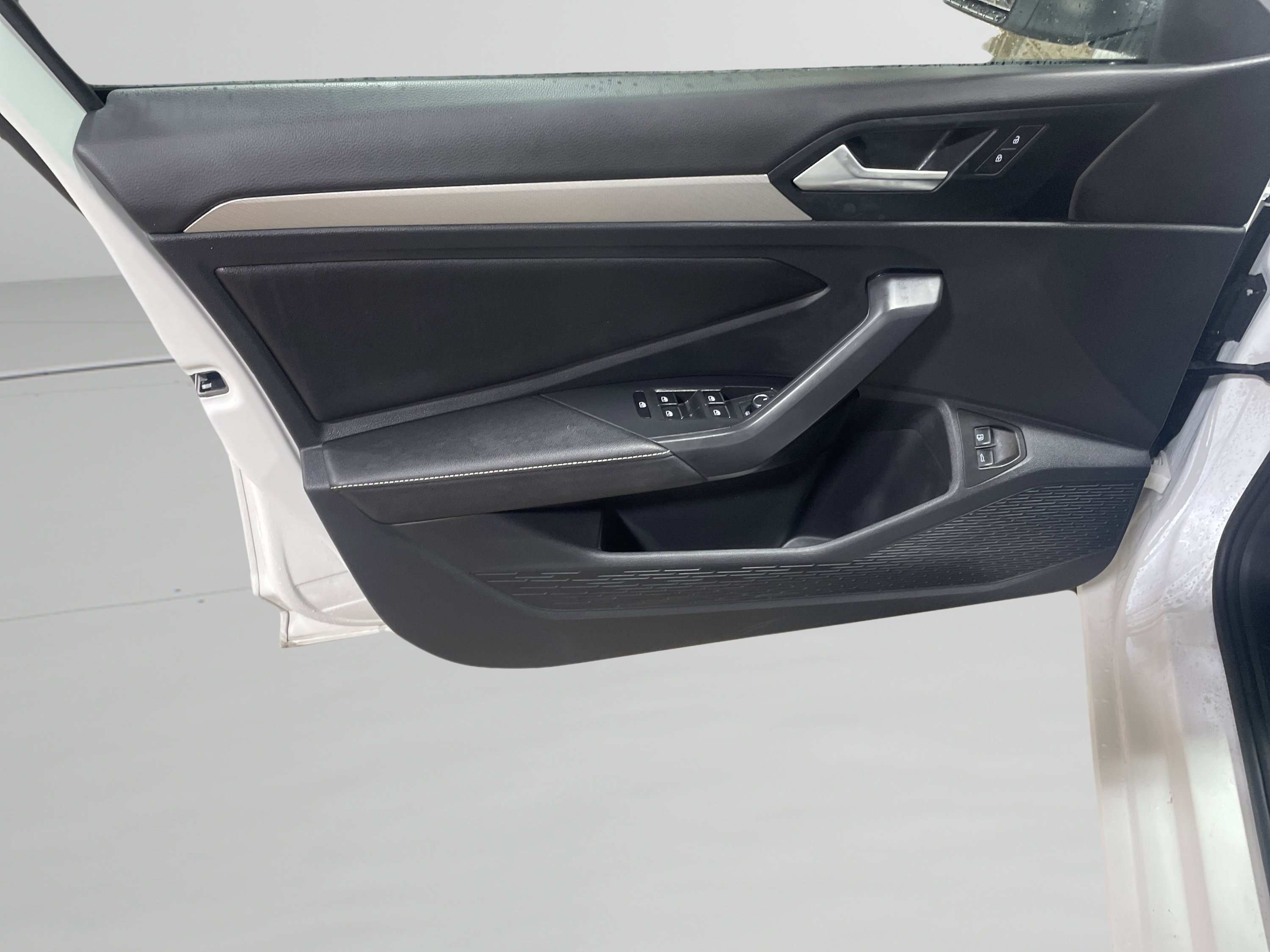 Used 2024 Volkswagen Jetta S image 12