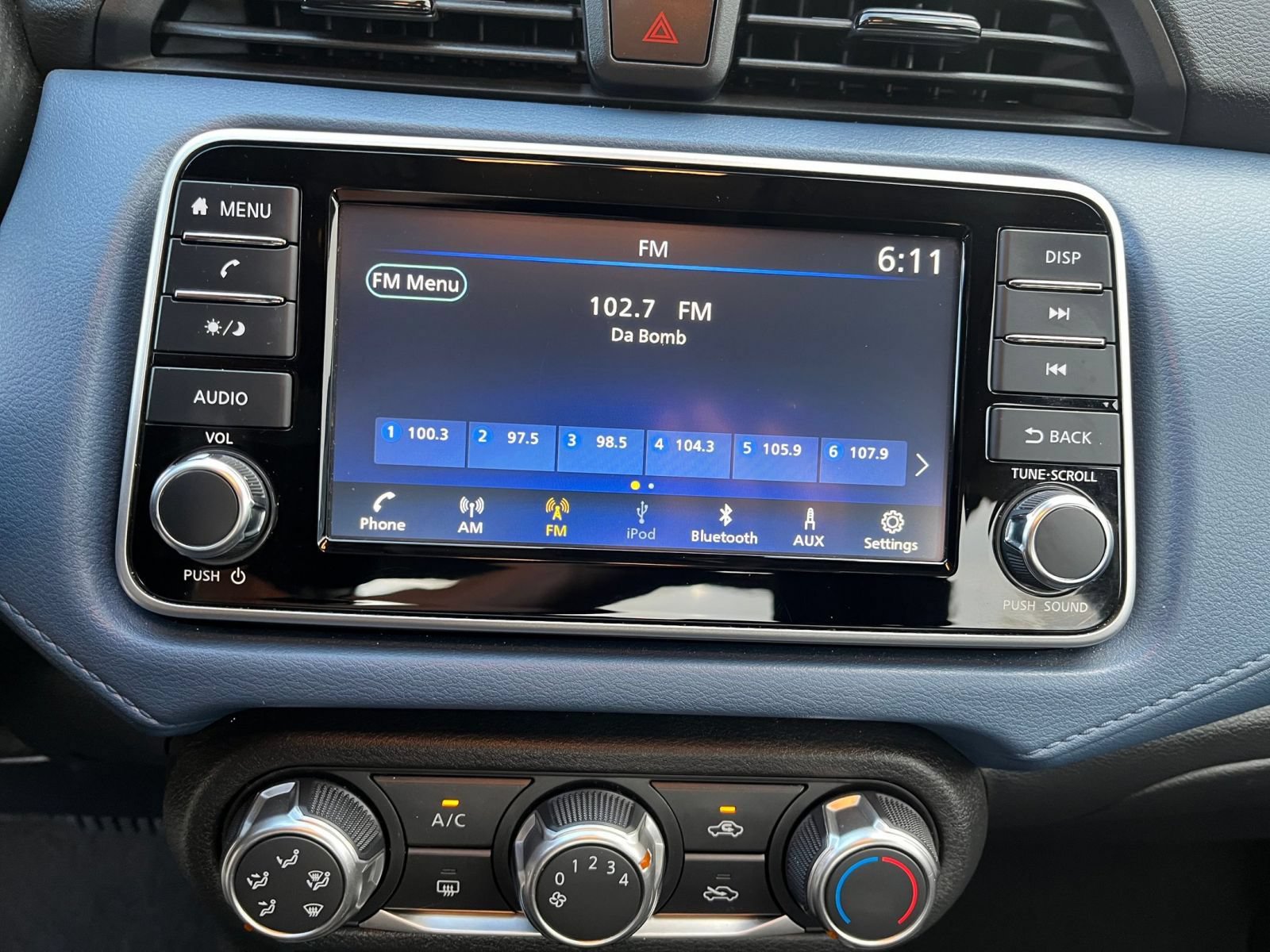 Used 2025 Nissan Versa SV FWD image 19