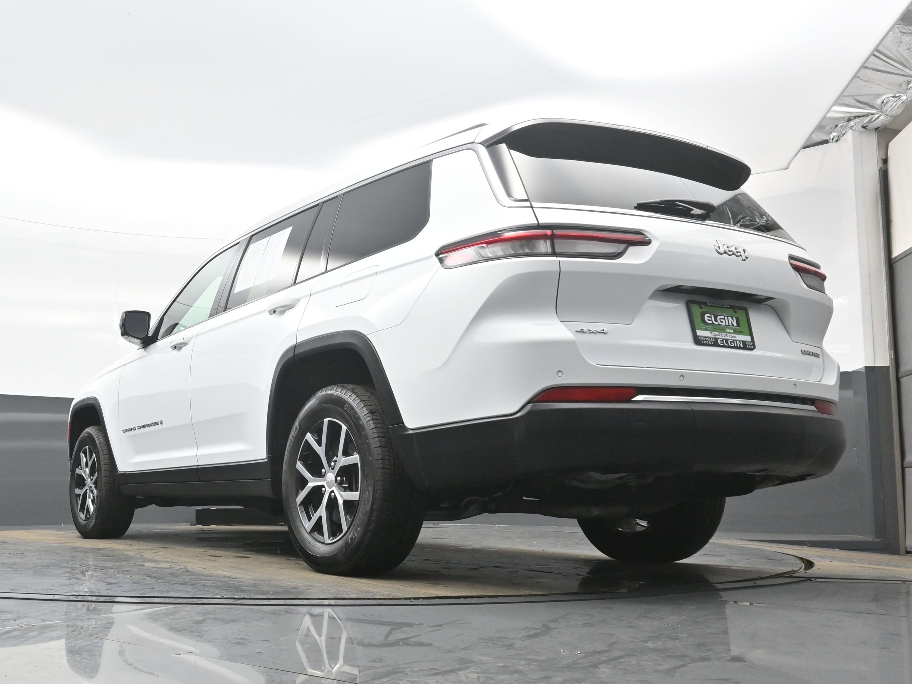 Used 2025 Jeep Grand Cherokee L Limited image 30