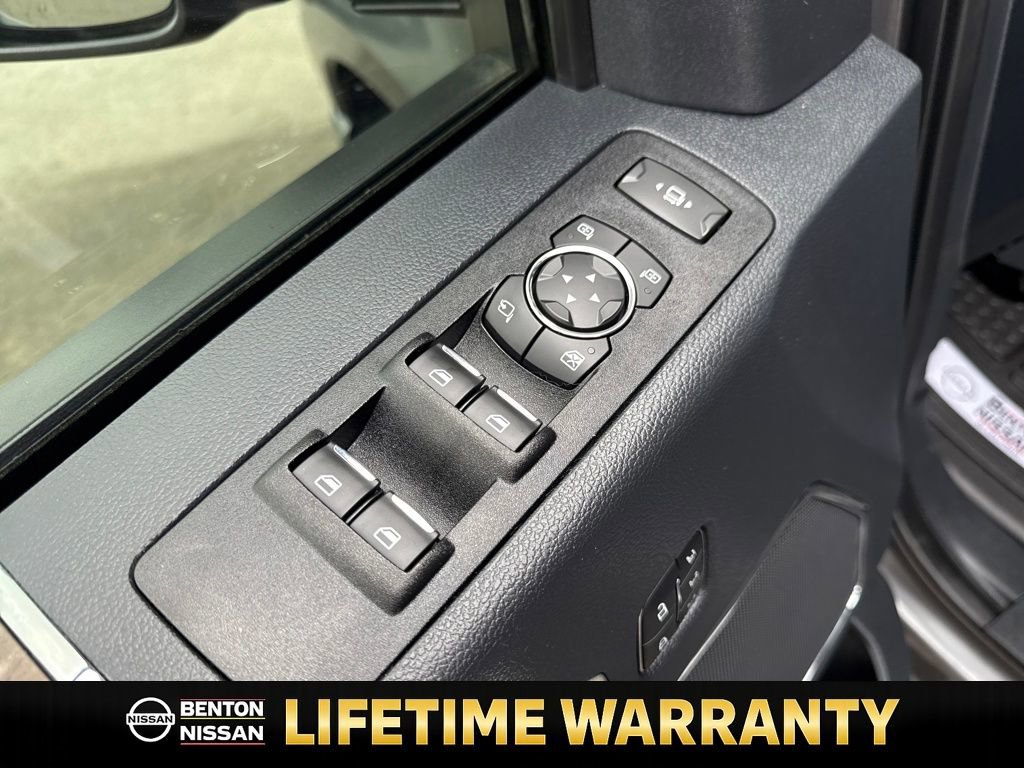Used 2022 Ford F250 Lariat w/ Black Appearance Package image 13