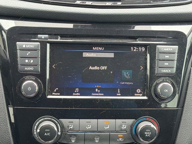 Used 2021 Nissan Rogue Sport S image 14