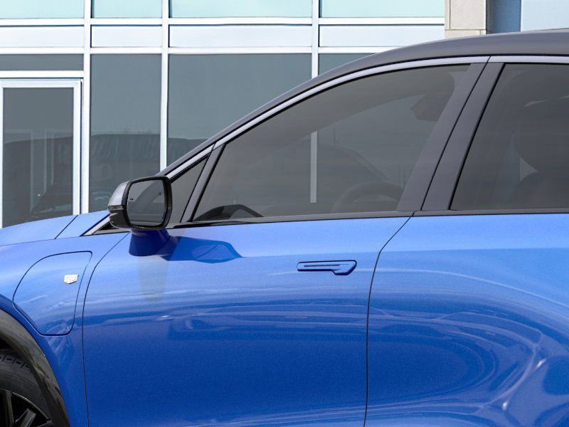 New 2025 Cadillac Optiq Luxury 2 w/ LPO, ONYX Package image 12