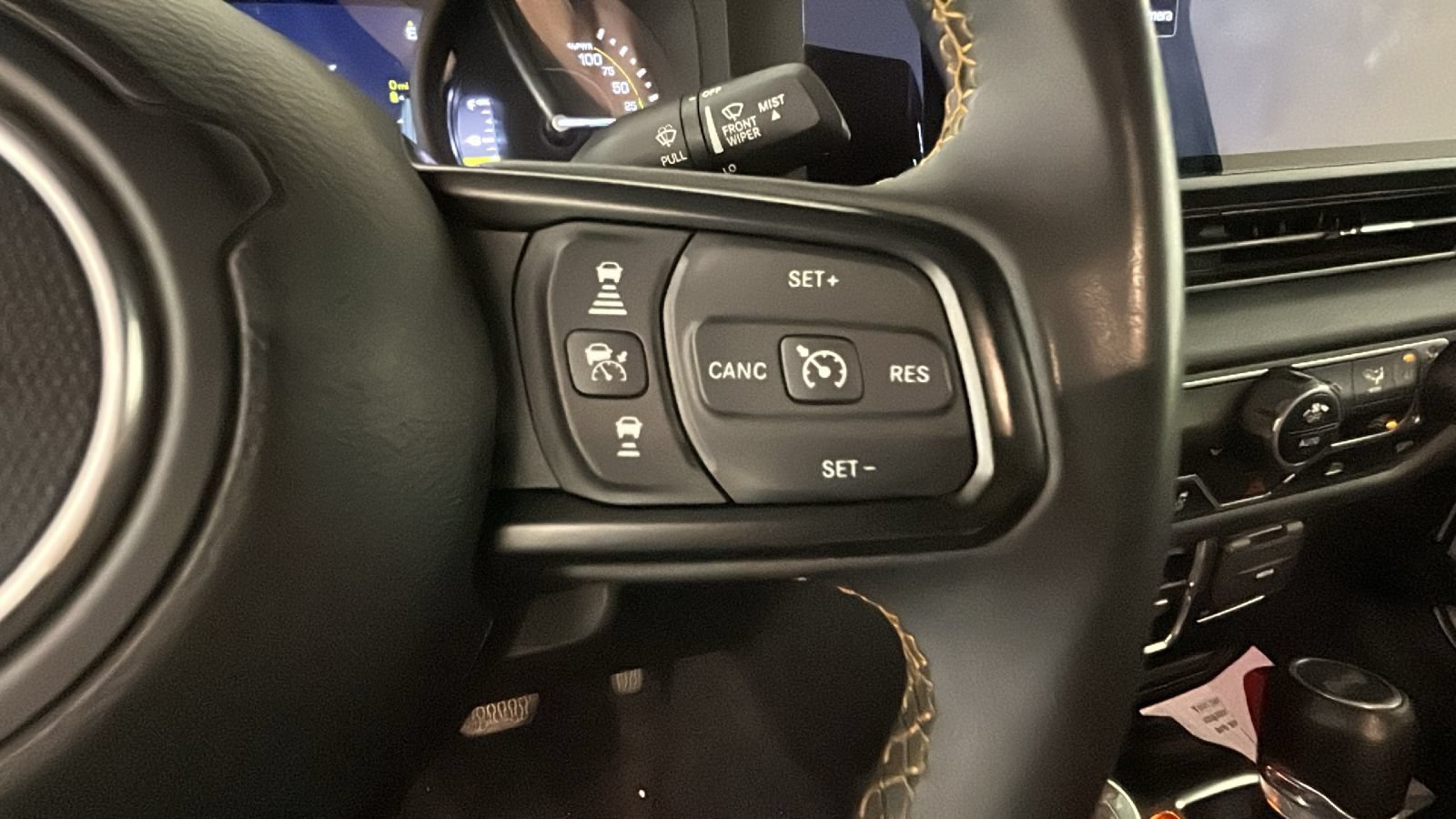 Used 2024 Jeep Wrangler Unlimited AWD/4WD image 18