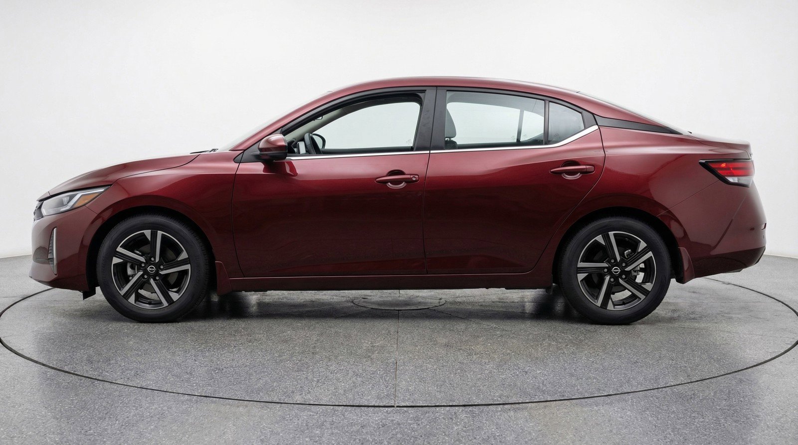 Used 2025 Nissan Sentra SV FWD image 3