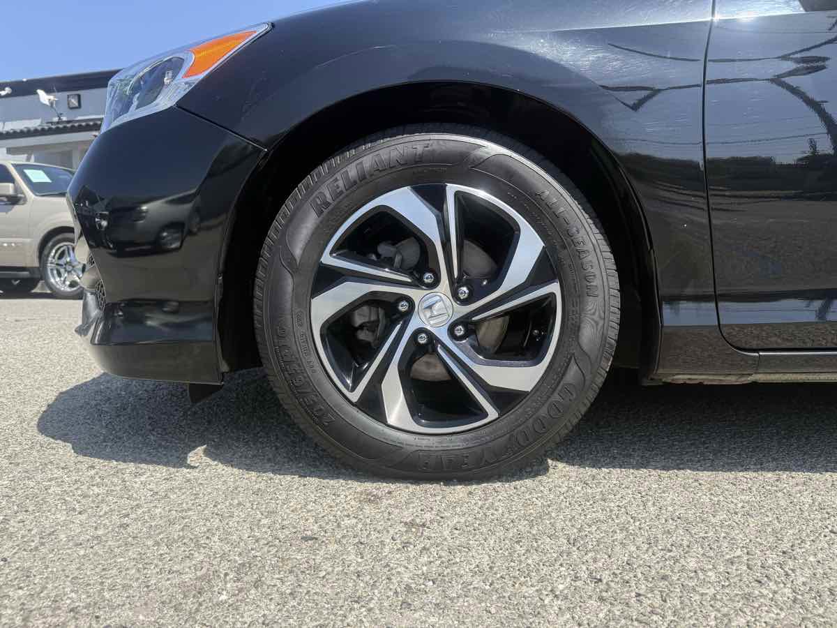 Used 2017 Honda Accord LX image 3
