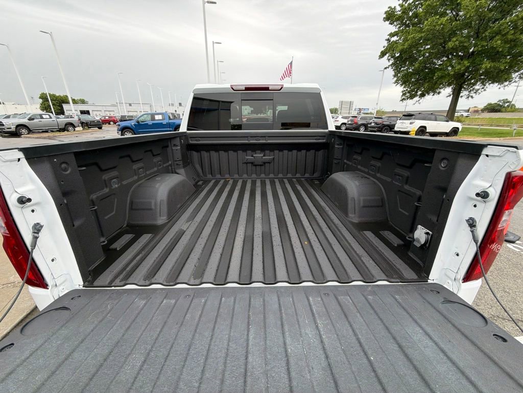 Certified 2024 Chevrolet Silverado 1500 LTZ w/ LTZ Premium Package AWD/4WD image 14