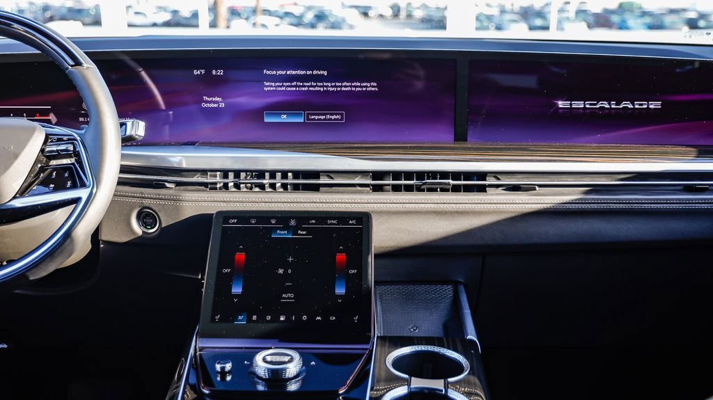 Used 2025 Cadillac Escalade Premium Luxury image 14