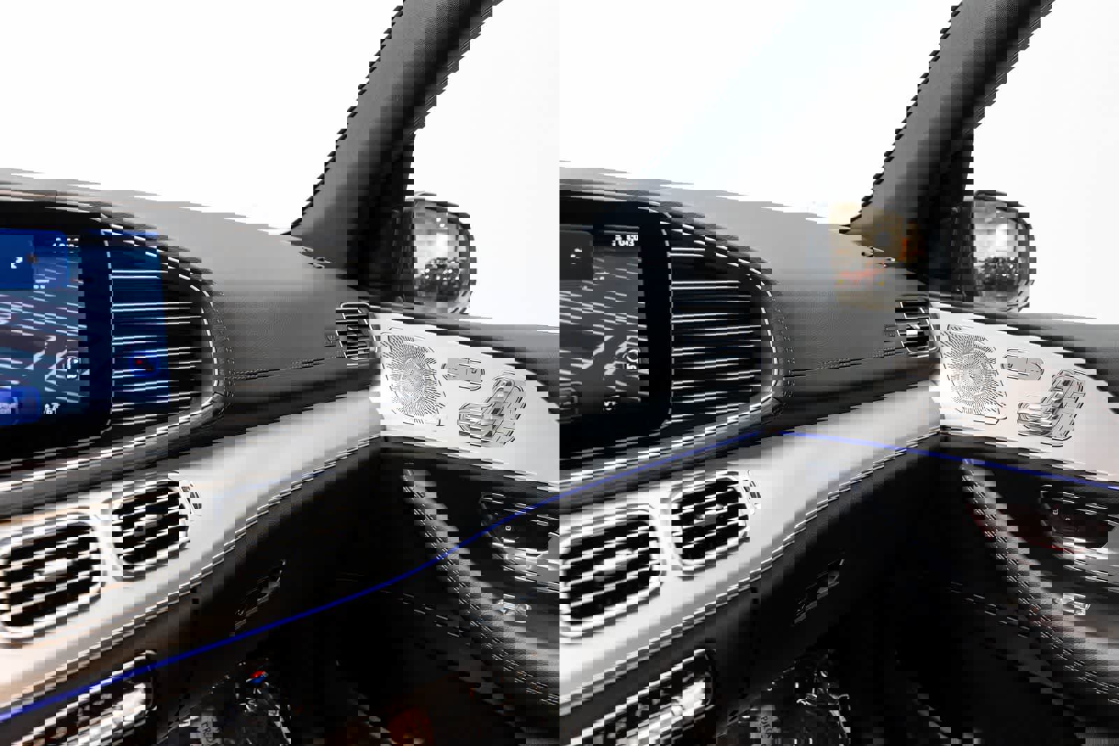 Used 2025 Mercedes-Benz GLS 450 4MATIC image 42