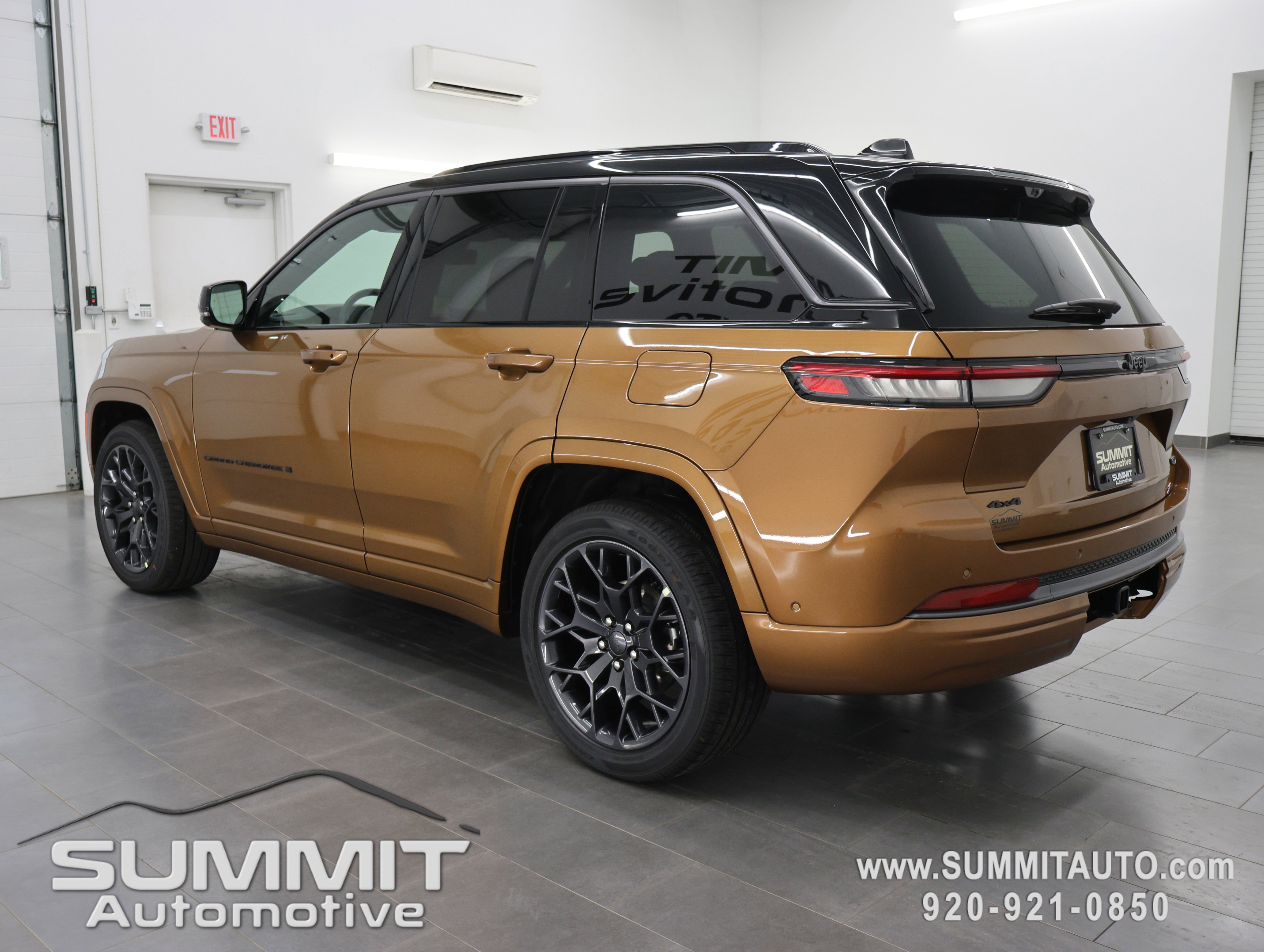 New 2026 Jeep Grand Cherokee Summit AWD/4WD image 6