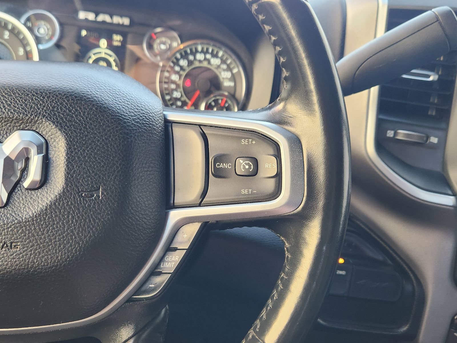 Used 2024 RAM 3500 Big Horn image 41