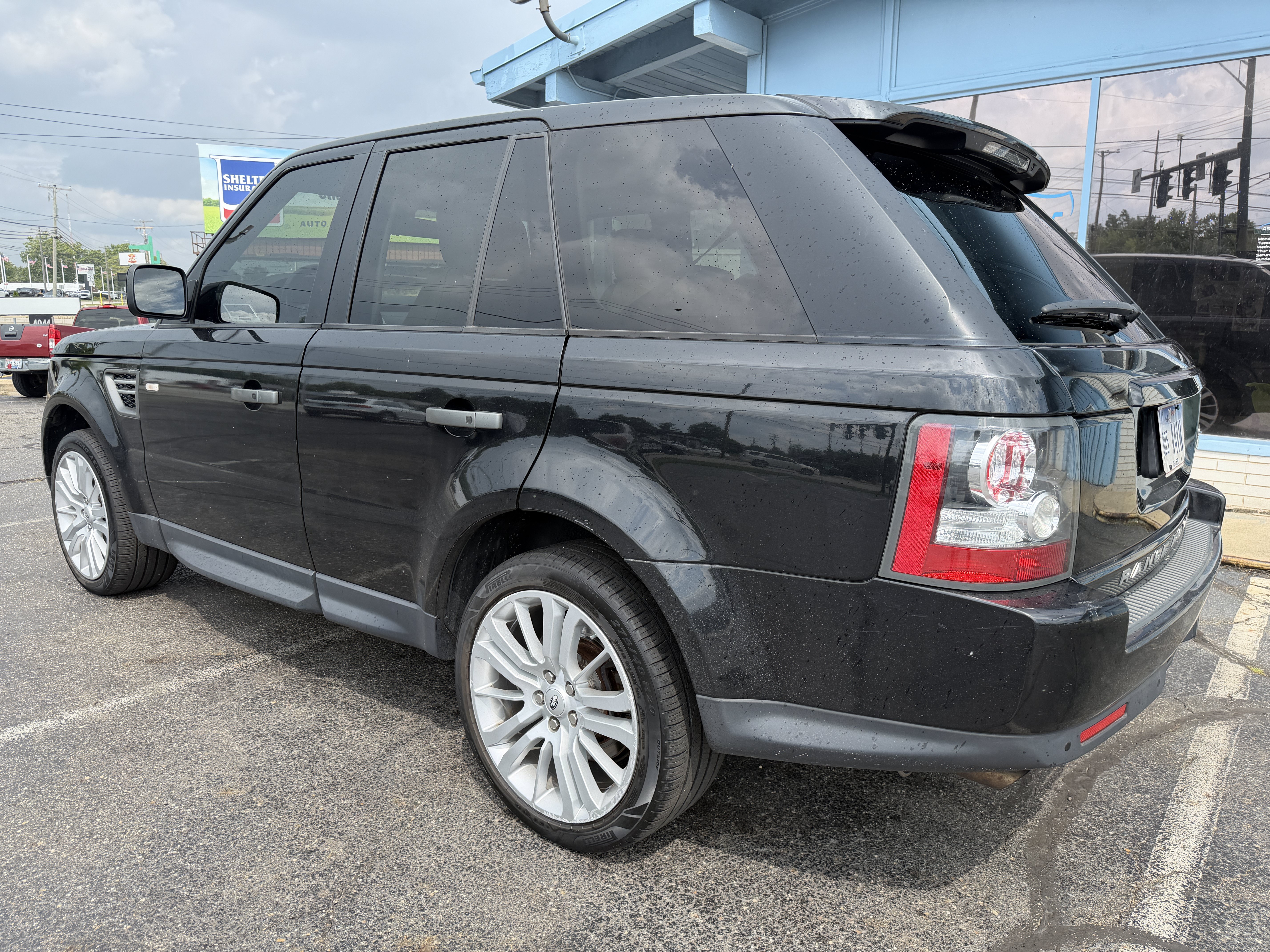 Used 2011 Land Rover Range Rover Sport HSE LUX AWD/4WD image 3
