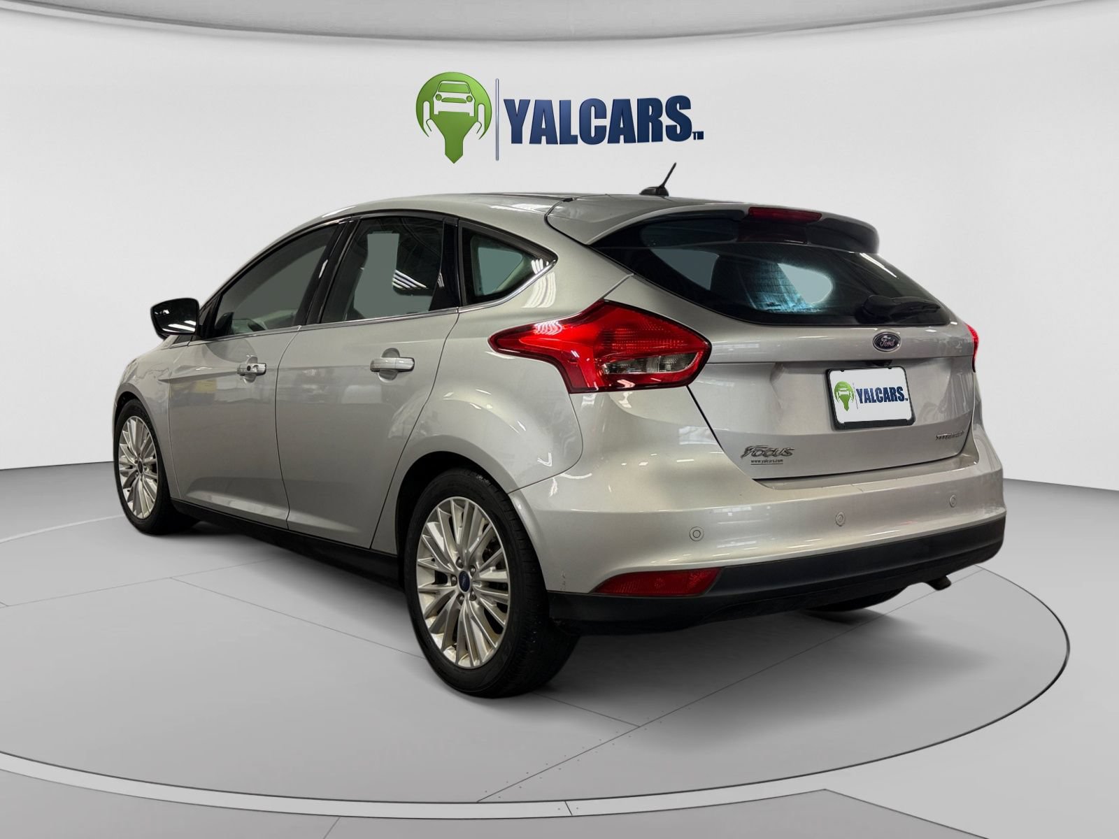 Used 2018 Ford Focus Titanium FWD image 3