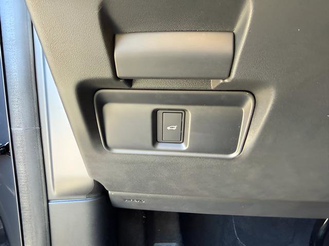 New 2025 Land Rover Discovery Sport Dynamic SE image 22