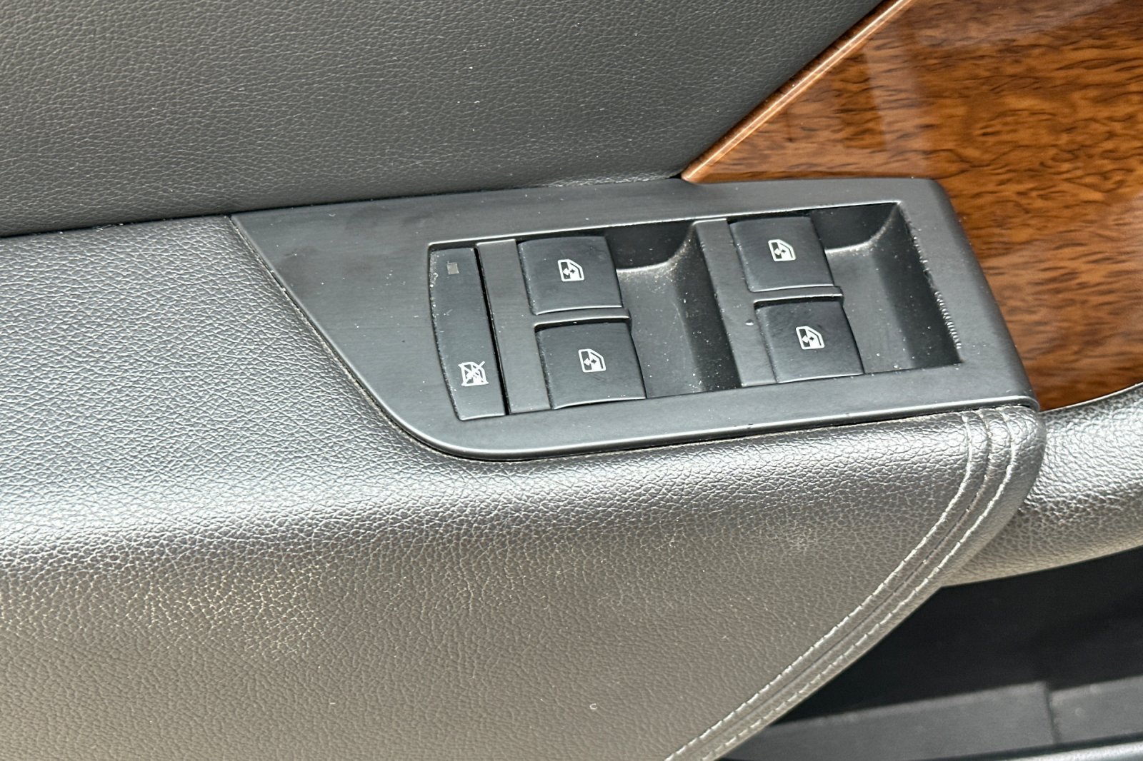 Used 2011 Saab 9-5 Turbo4 Premium FWD image 12