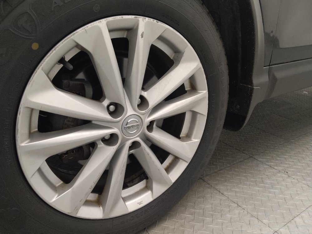 Used 2017 Nissan Rogue Sport SV AWD/4WD image 31