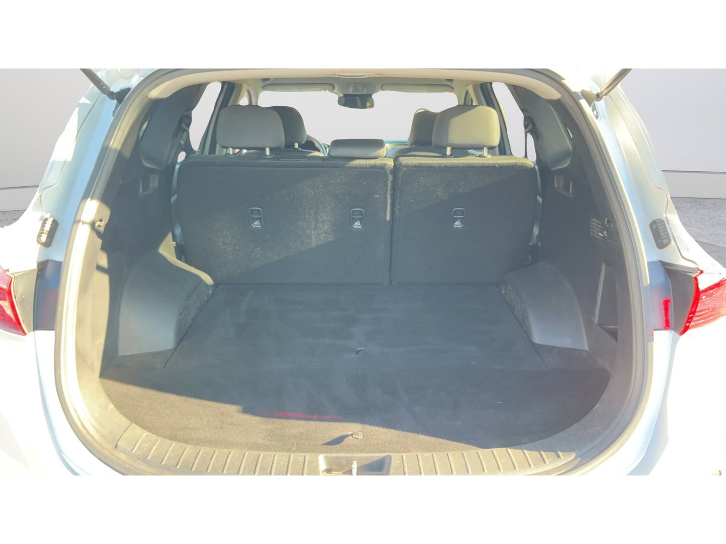 Used 2019 Hyundai Santa Fe SE FWD image 39