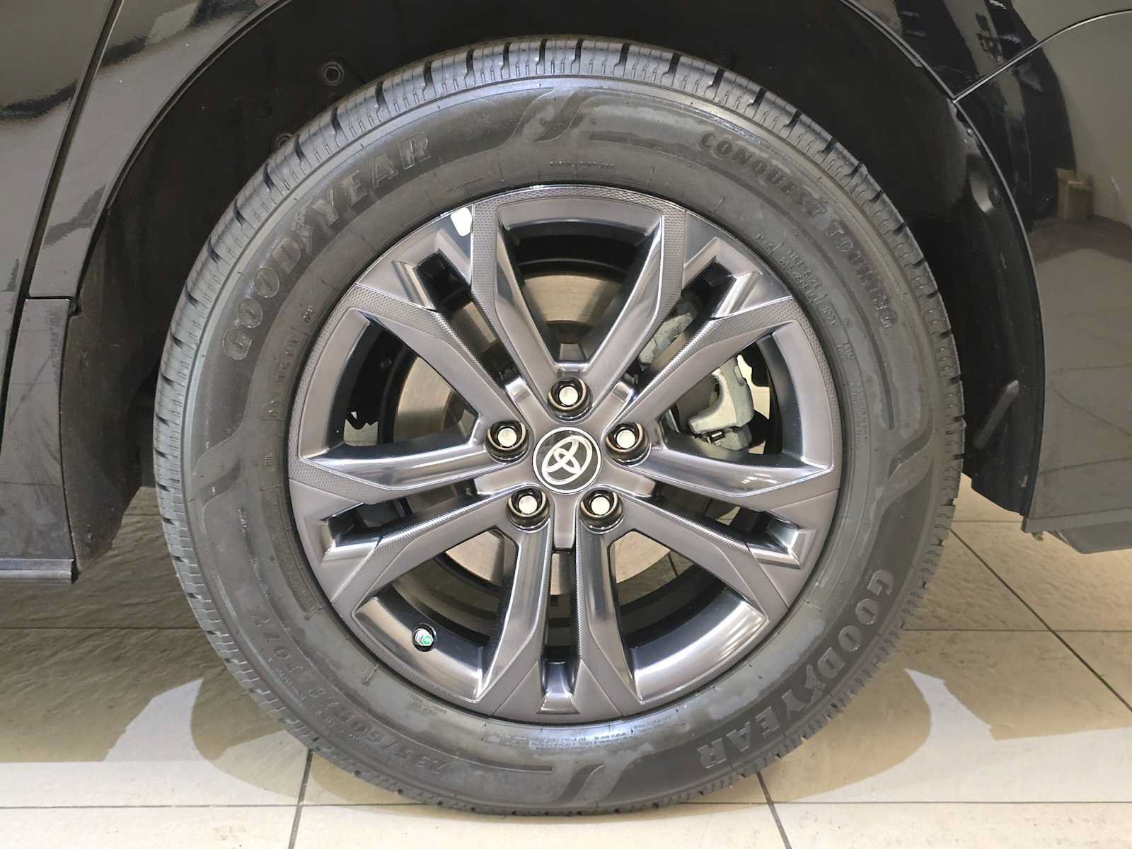 Certified 2024 Toyota Sienna XLE Woodland Edition AWD/4WD image 8