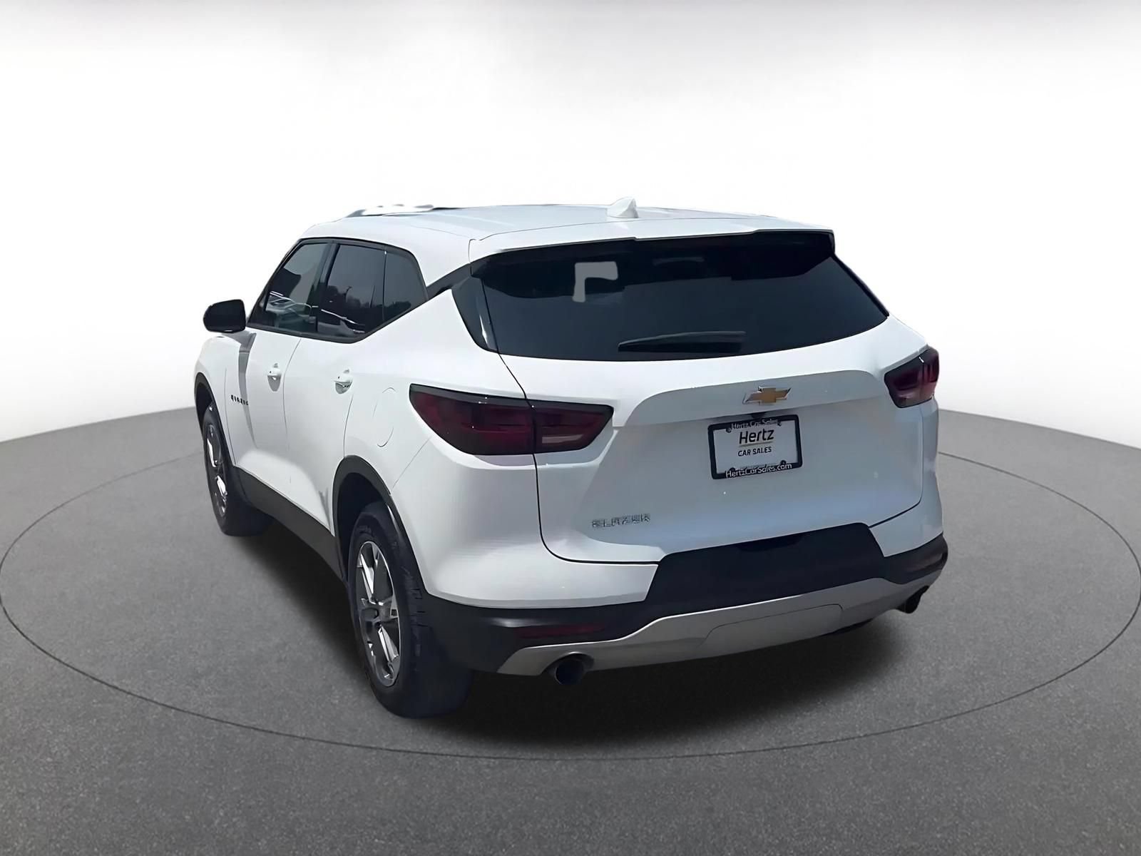 Used 2025 Chevrolet Blazer LT FWD image 11