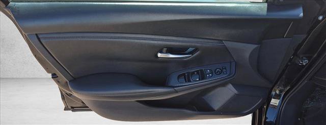 Used 2024 Nissan Sentra SV FWD image 10
