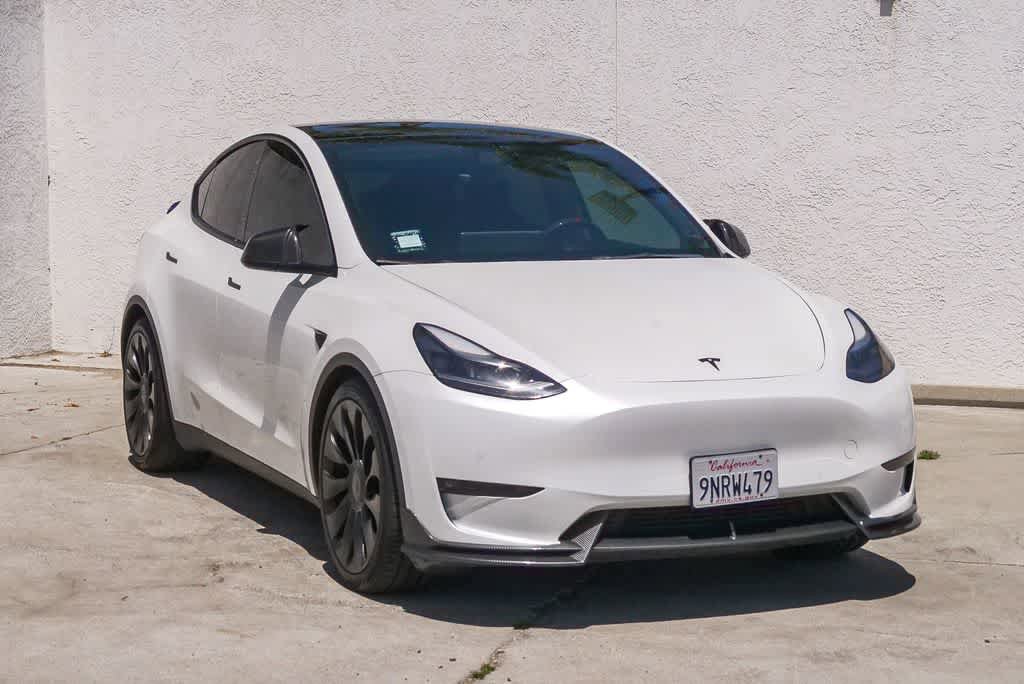 Used 2022 Tesla Model Y Performance AWD/4WD image 2