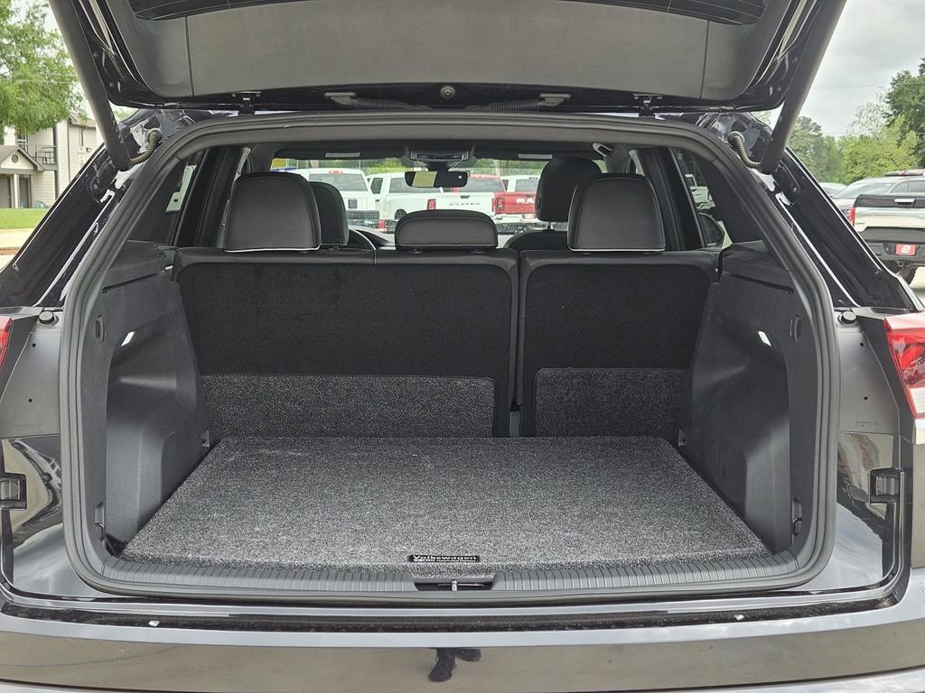 Used 2024 Volkswagen Atlas Cross Sport SEL Premium R-Line image 39