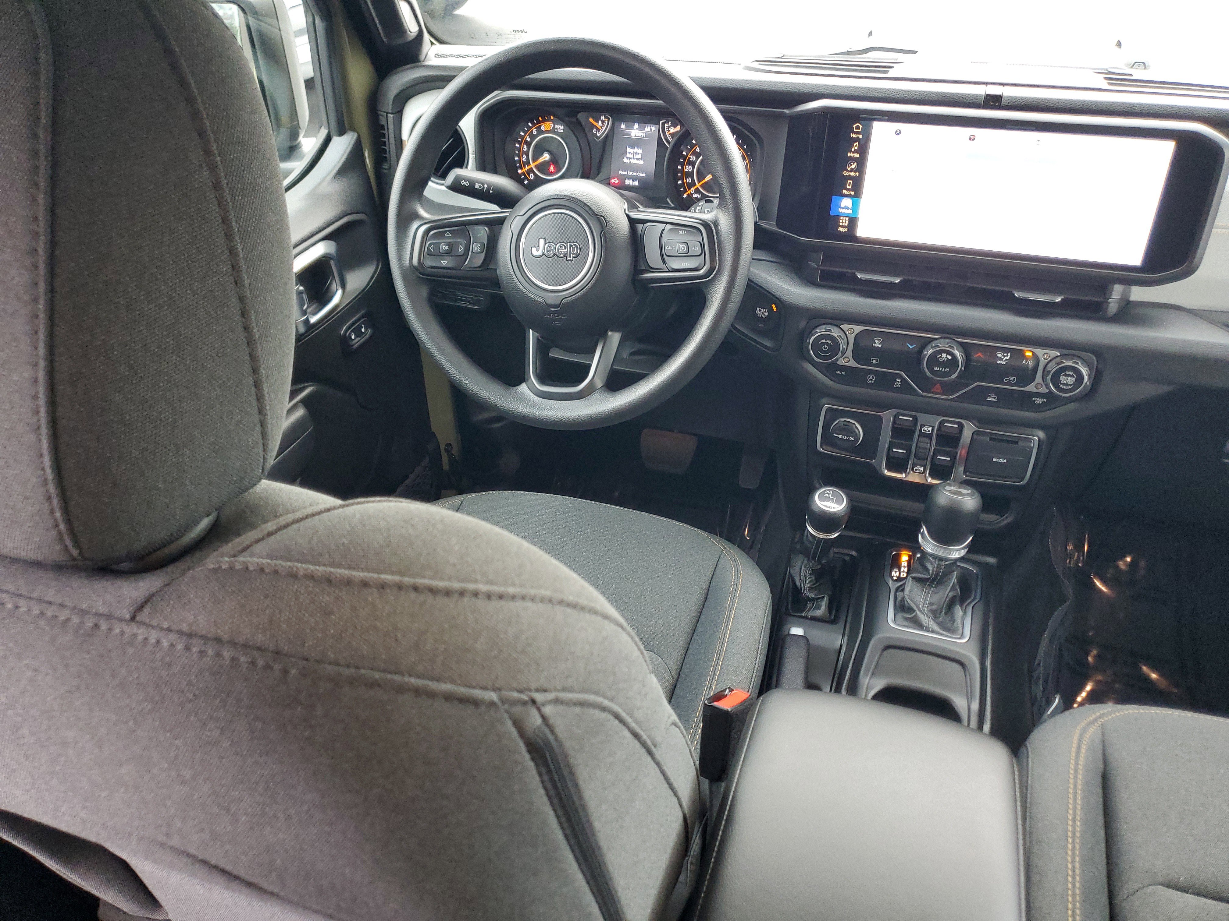 Used 2025 Jeep Wrangler Sport image 12